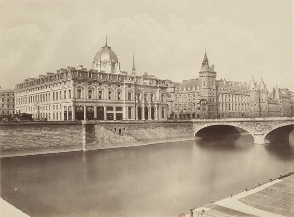 Tribunal de commerce in Vues de Paris et de ses environs, par H. Plaut © Gallica/BnF
